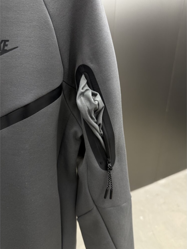 Conjunto Nike Tech Fleece Premium