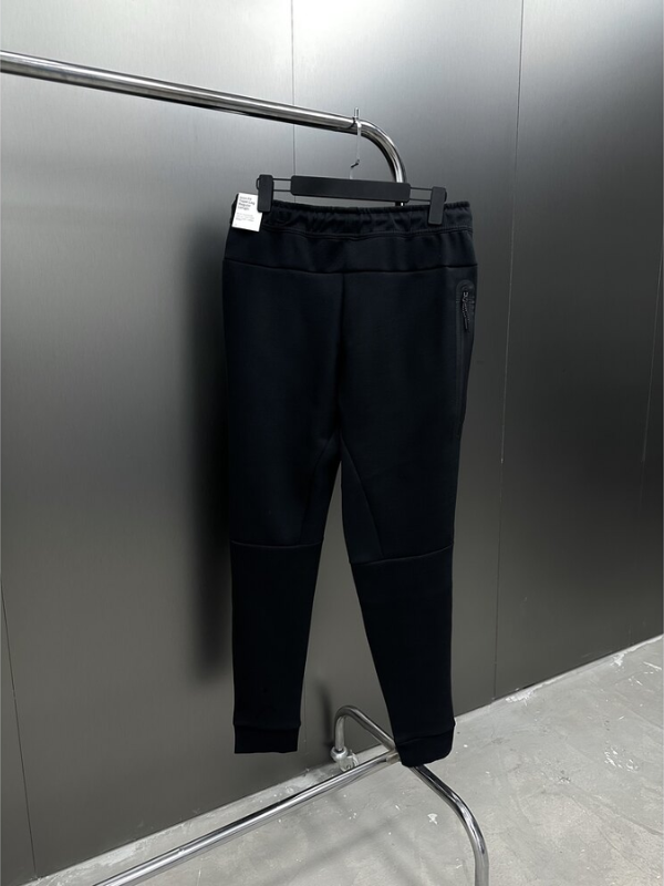 Conjunto Nike Tech Fleece Premium