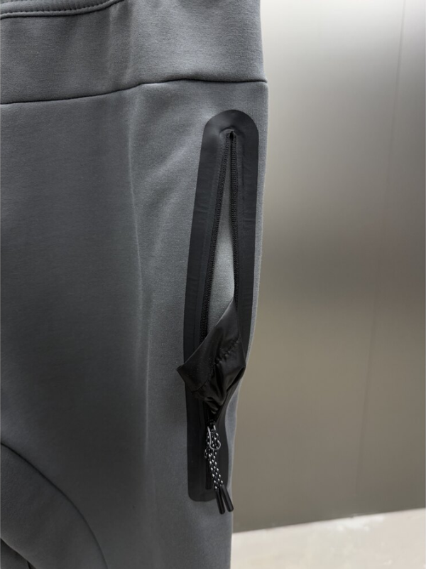 Conjunto Nike Tech Fleece Premium