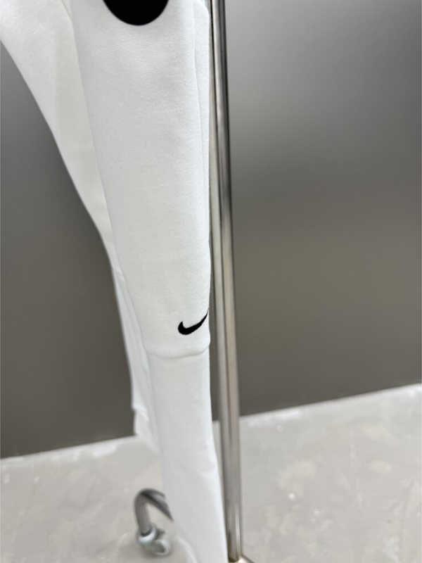 Conjunto Nike Tech Fleece Premium