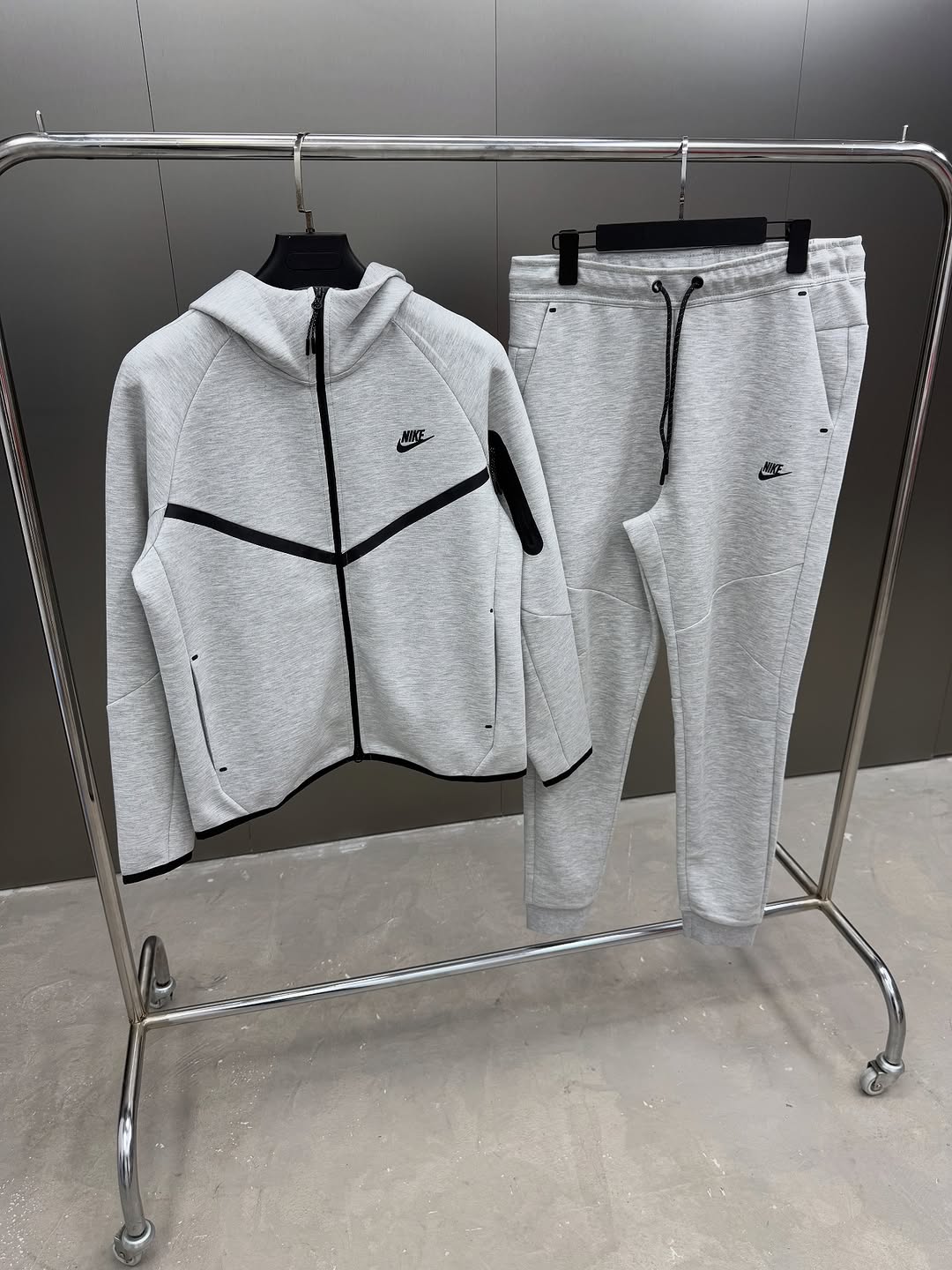 Conjunto Nike Tech Fleece Premium