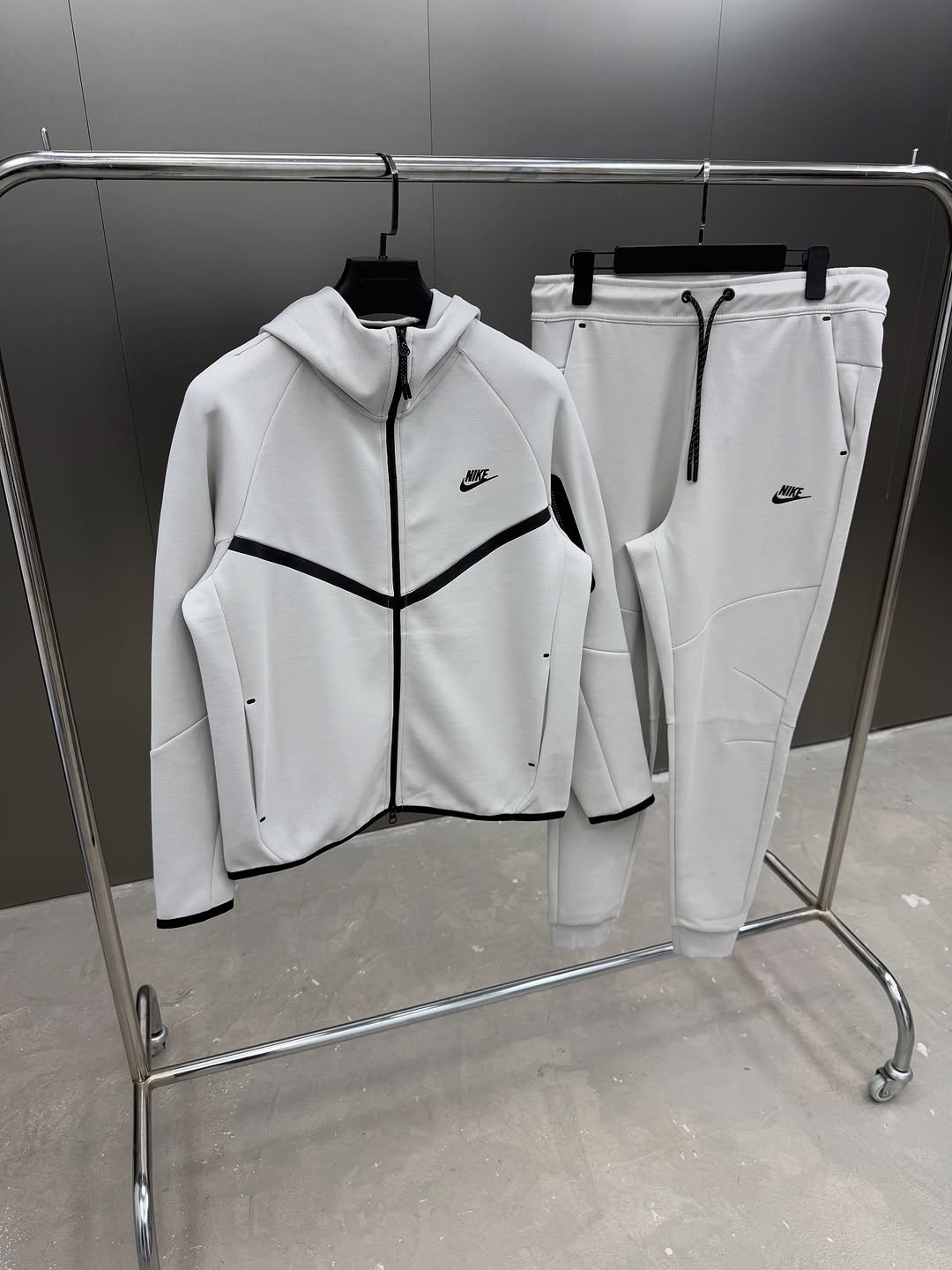 Conjunto Nike Tech Fleece Premium