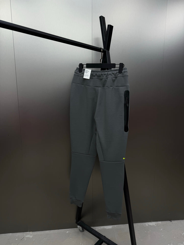 Calça Nike Tech Fleece Premium Jogger