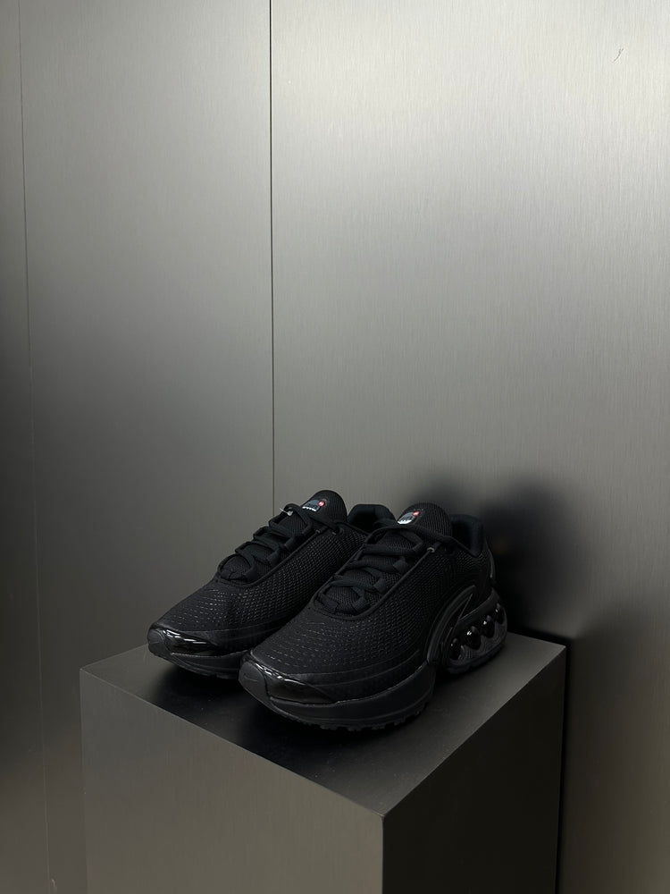 Nike Air Max DN Black