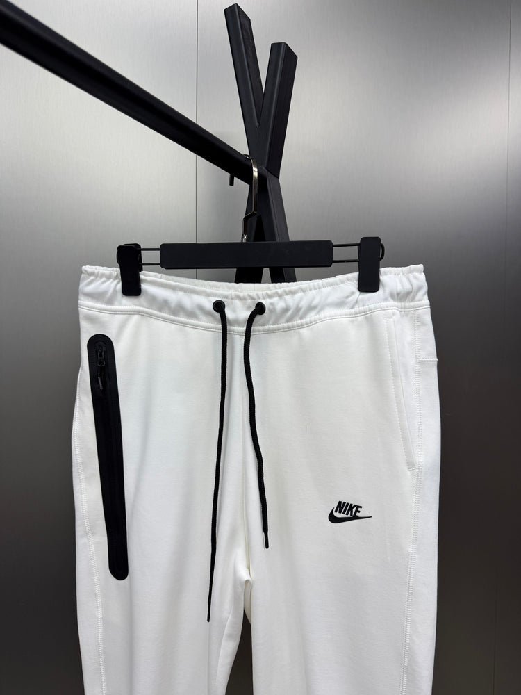 Calça Nike Tech Fleece Premium Jogger