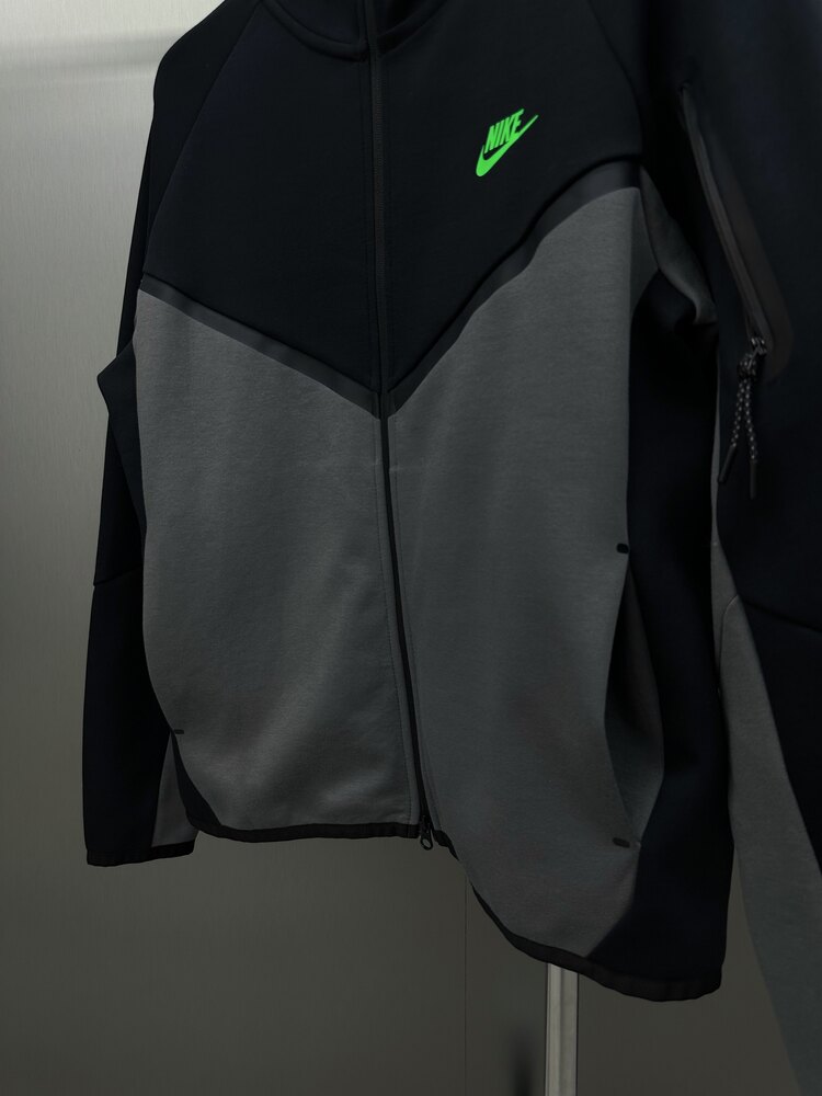 Conjunto Nike Tech Fleece Premium