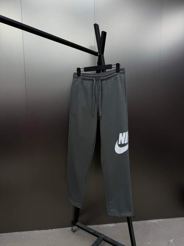 Calça Nike SWOOSH
