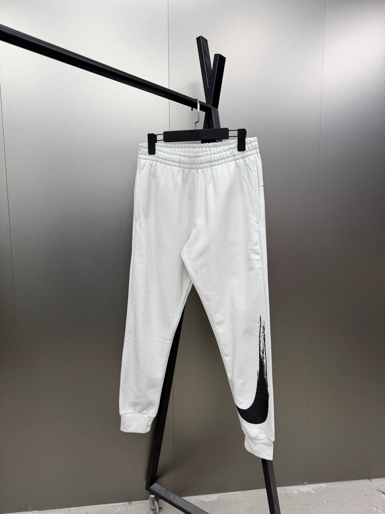 Calça Nike SWOOSH