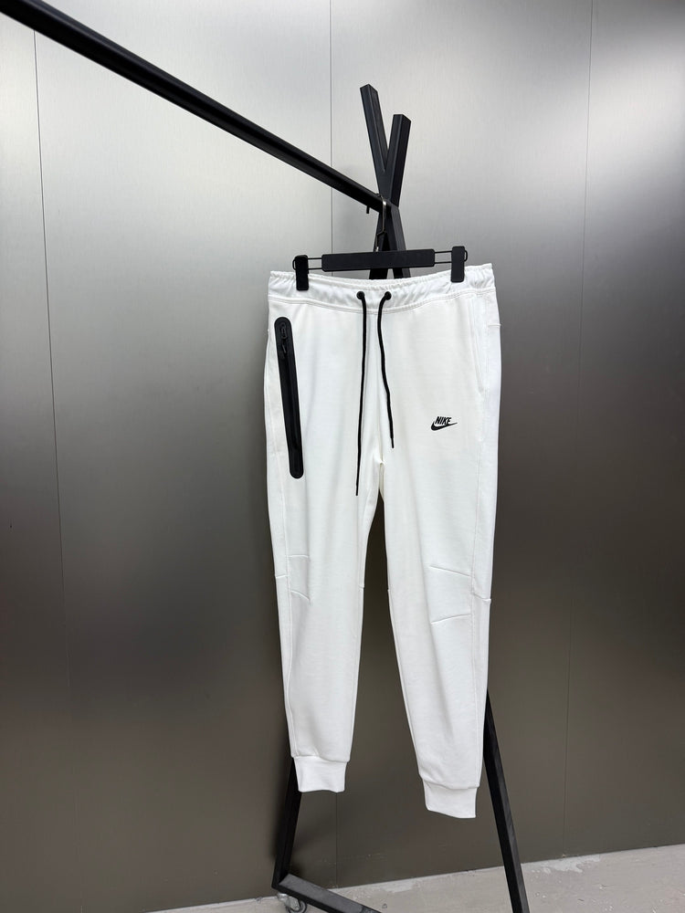 Calça Nike Tech Fleece Premium Jogger