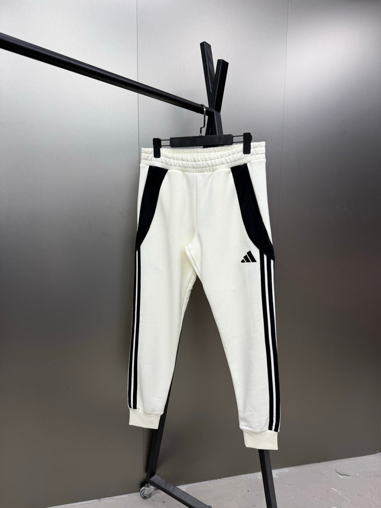 Calça Adidas LOGO