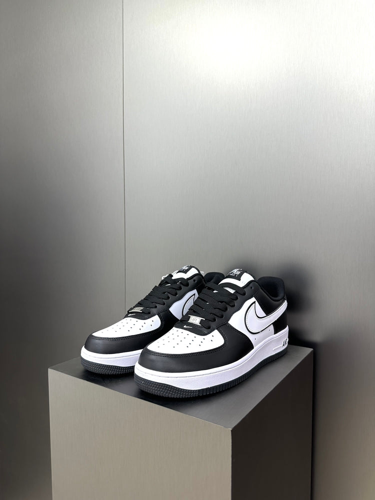 Nike Air Force 1 Low Swoosh Panda