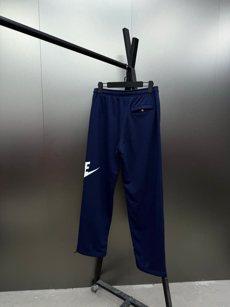 Calça Nike SWOOSH