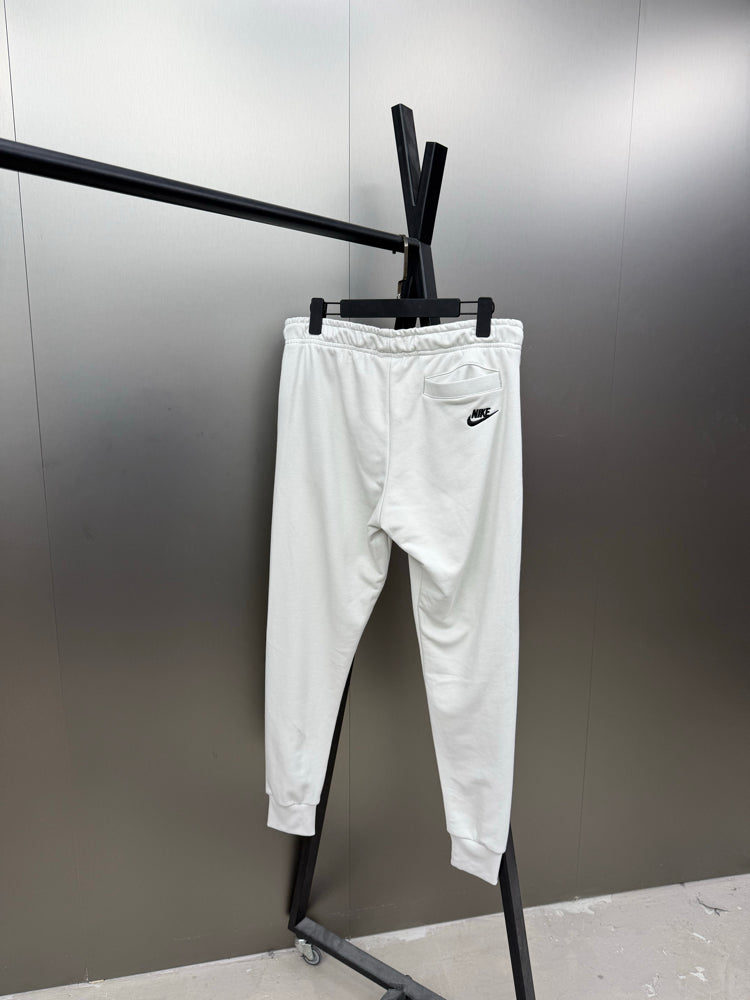 Calça Nike SWOOSH