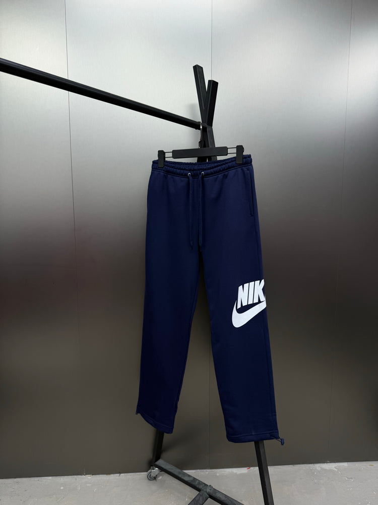 Calça Nike SWOOSH