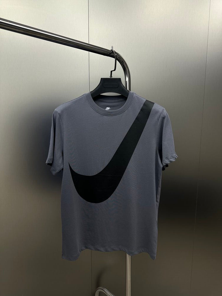 Camiseta Nike SWOOSH