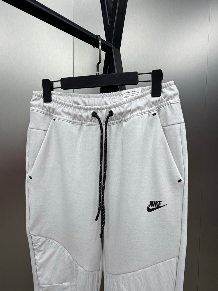 Calça Nike Tech Fleece Premium Jogger
