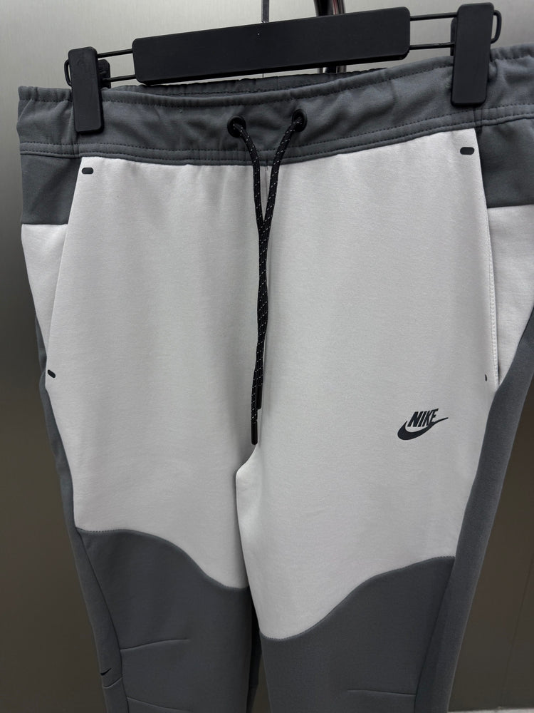 Calça Nike Tech Fleece Premium Jogger