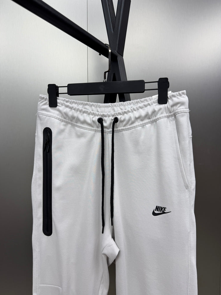 Calça Nike Tech Fleece Premium Jogger