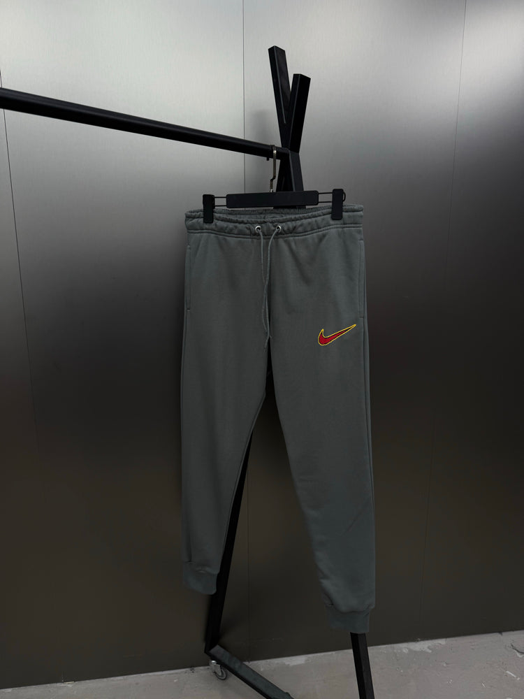 Calça Nike SWOOSH