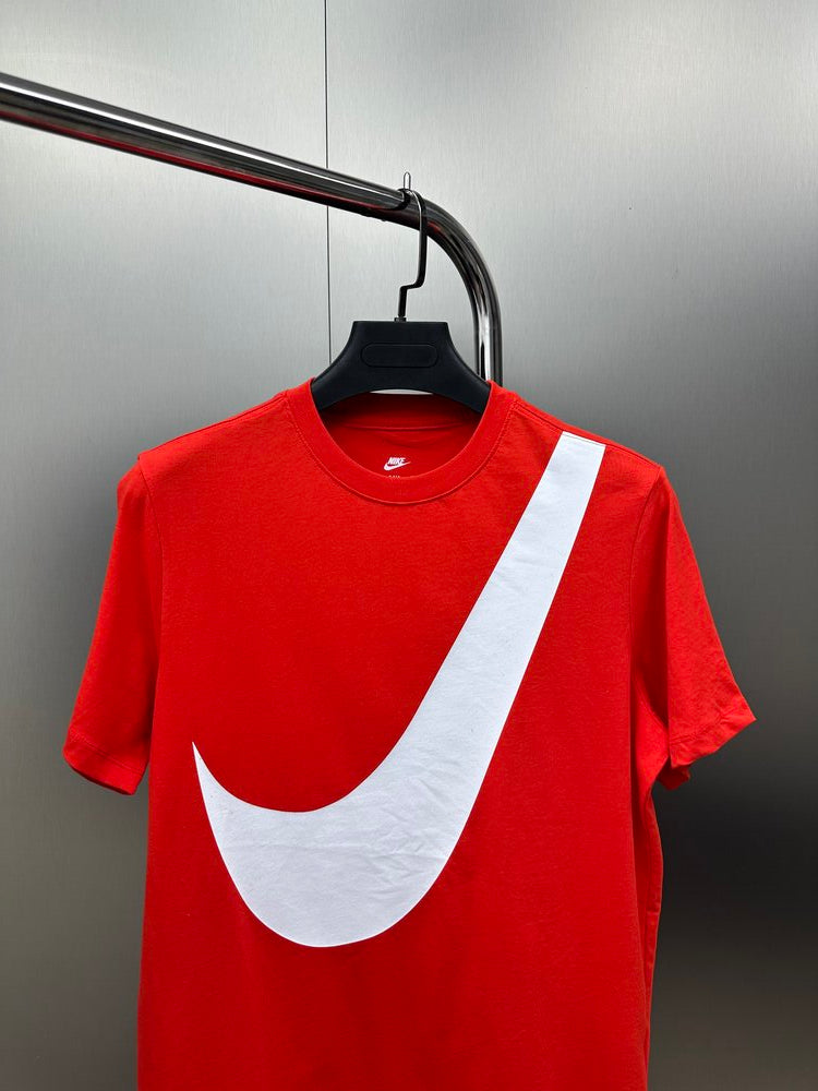 Camiseta Nike SWOOSH