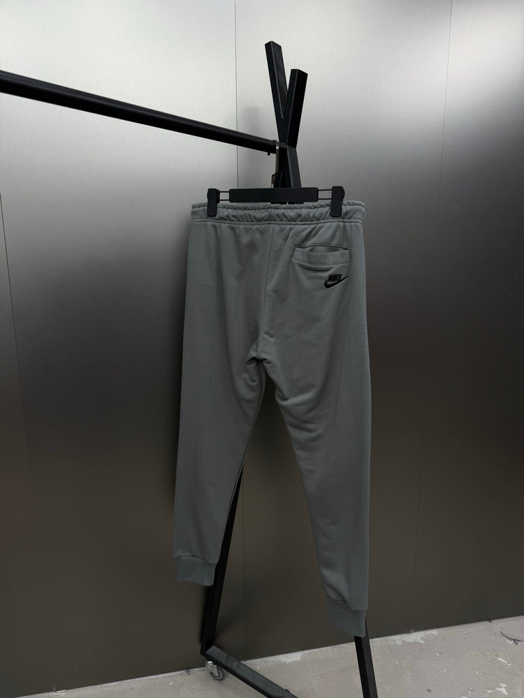 Calça Nike SWOOSH