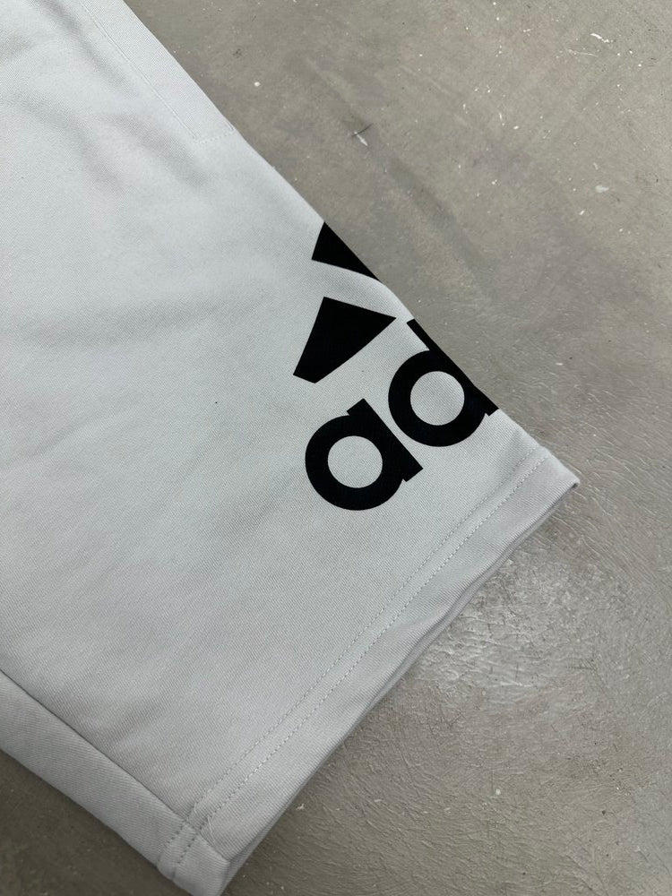 Short Adidas LOGO