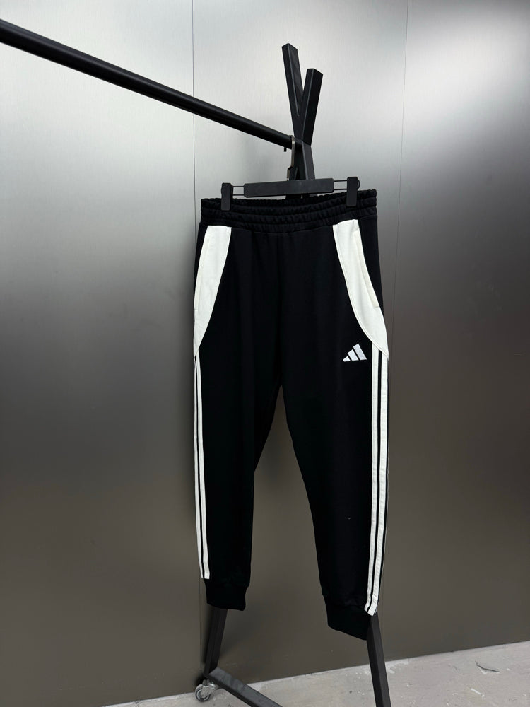 Calça Adidas LOGO