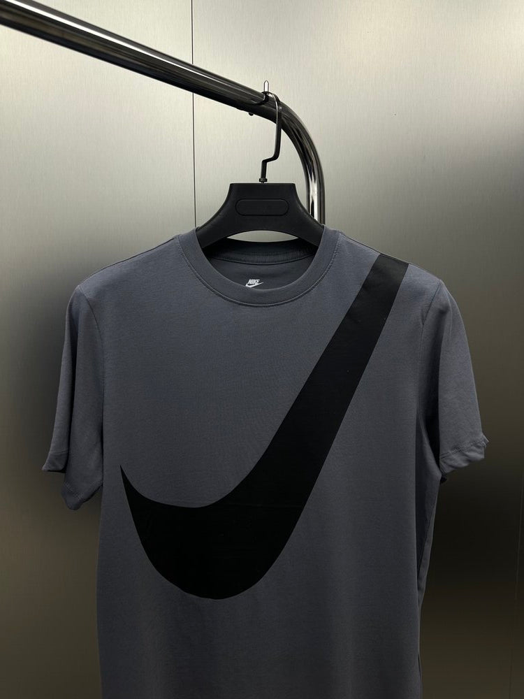 Camiseta Nike SWOOSH