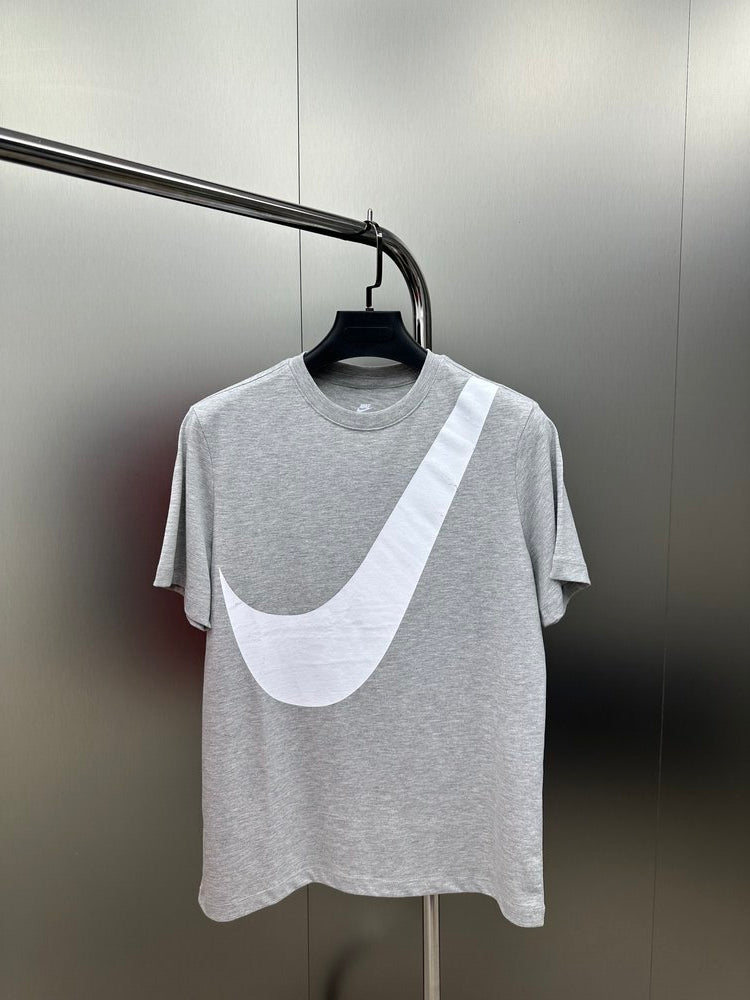 Camiseta Nike SWOOSH