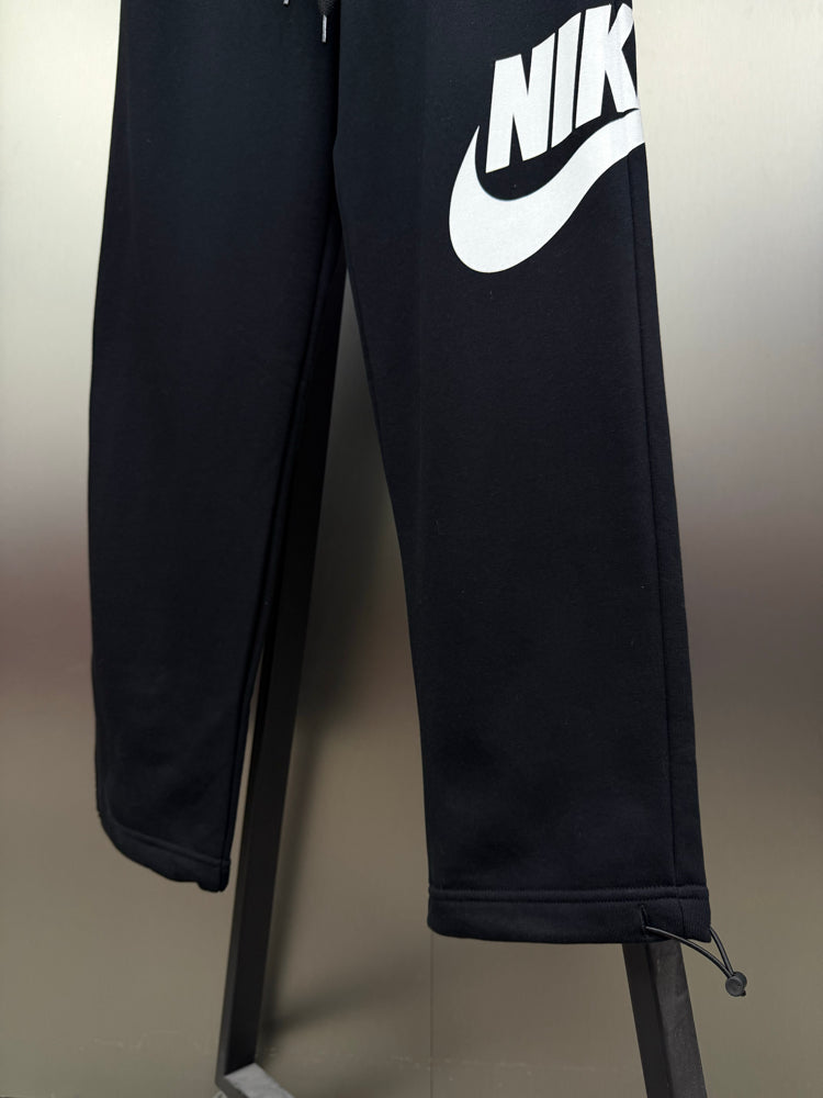 Calça Nike SWOOSH