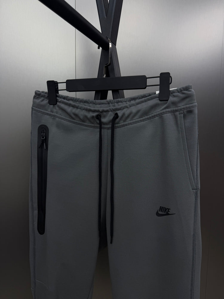 Calça Nike Tech Fleece Premium Jogger