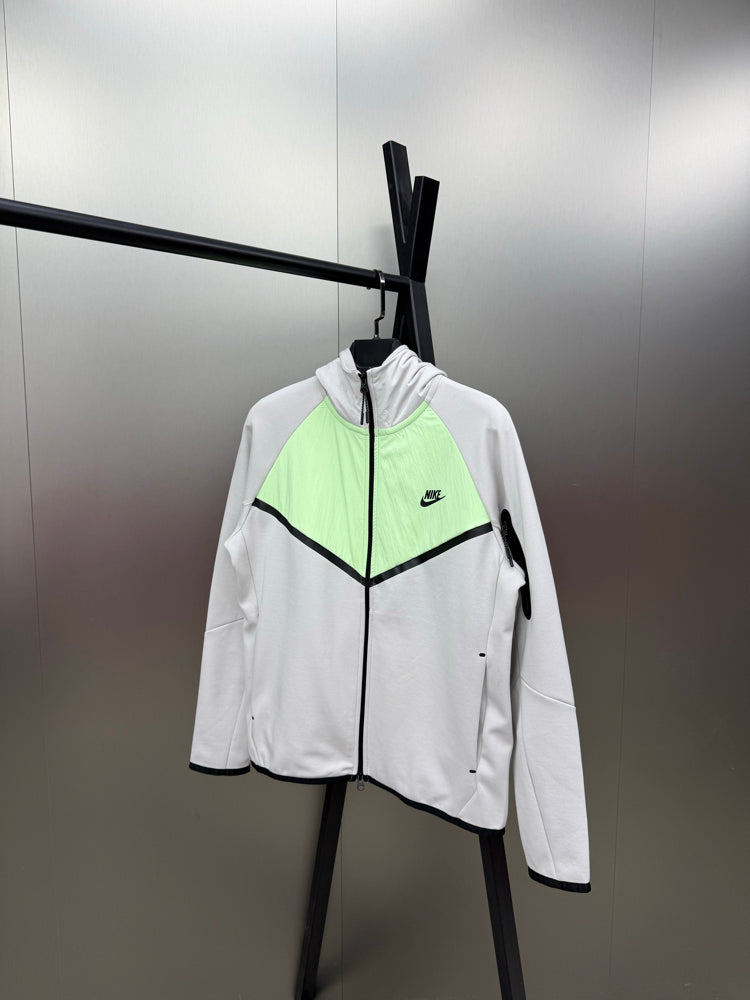 Jaqueta Nike Tech Fleece Premium