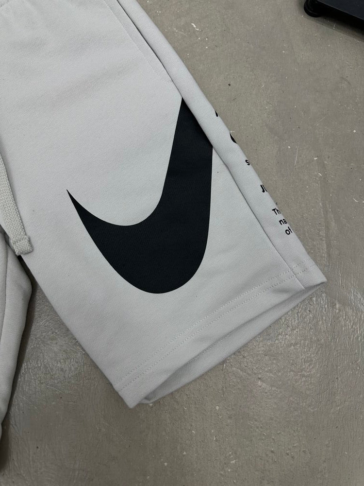 Short Nike SWOOSH