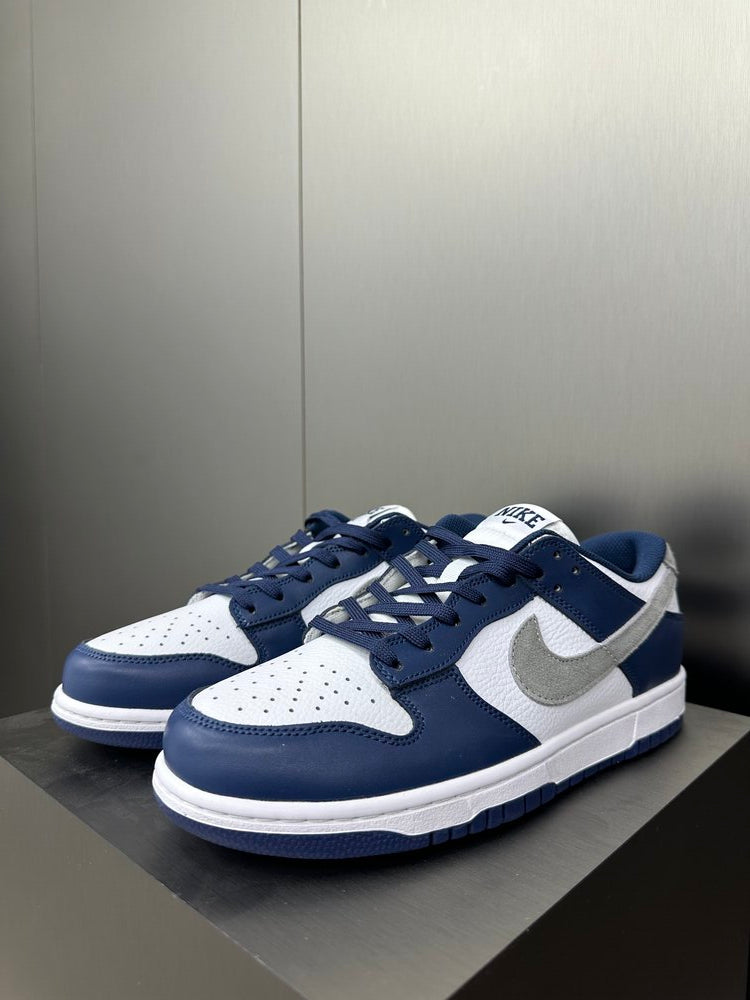 Nike Dunk SB Low Midnight Navy Smoke Grey