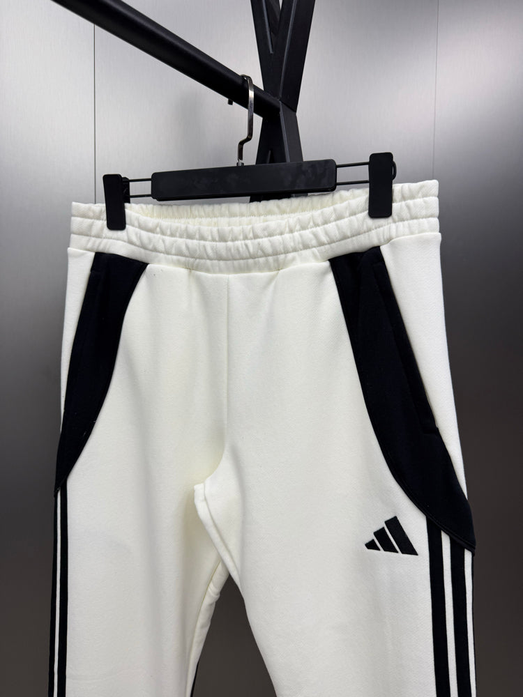 Calça Adidas LOGO