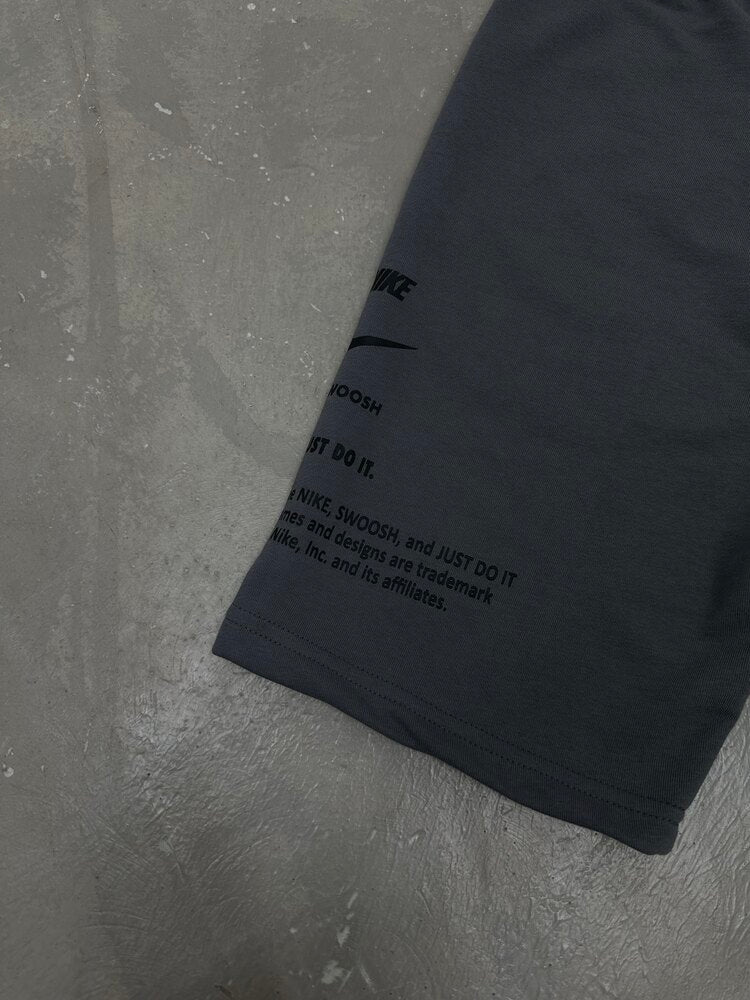 Short Nike SWOOSH