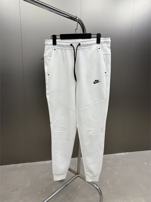 Conjunto Nike Tech Fleece Premium