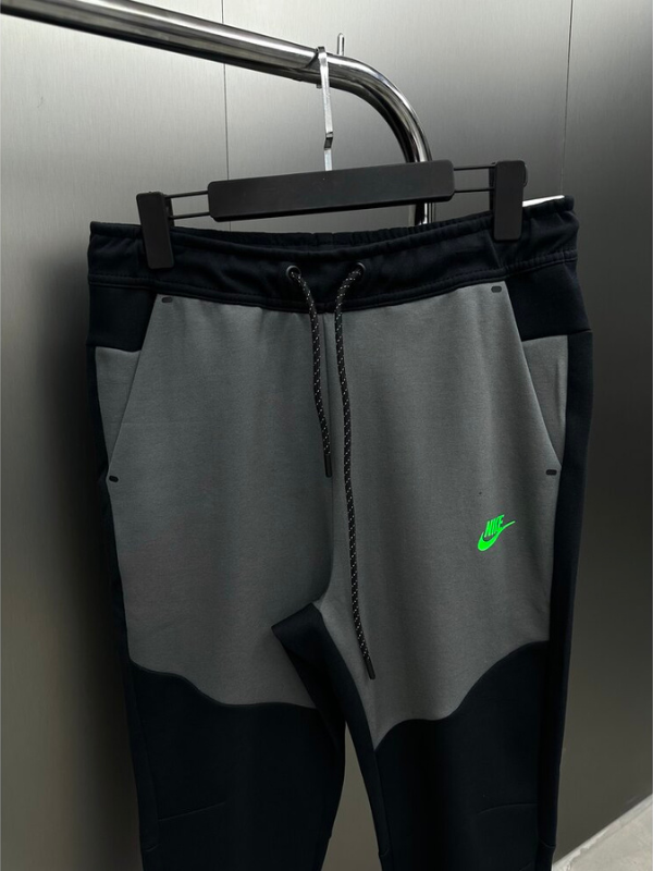 Conjunto Nike Tech Fleece Premium