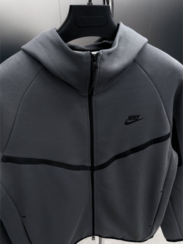 Conjunto Nike Tech Fleece Premium
