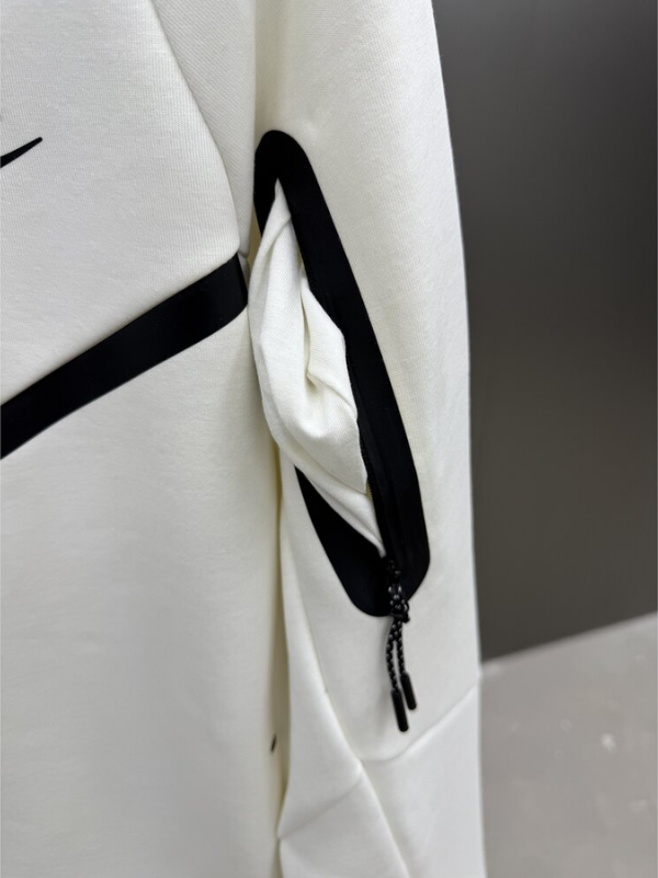 Conjunto Nike Tech Fleece Premium