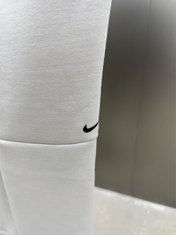 Conjunto Nike Tech Fleece Premium