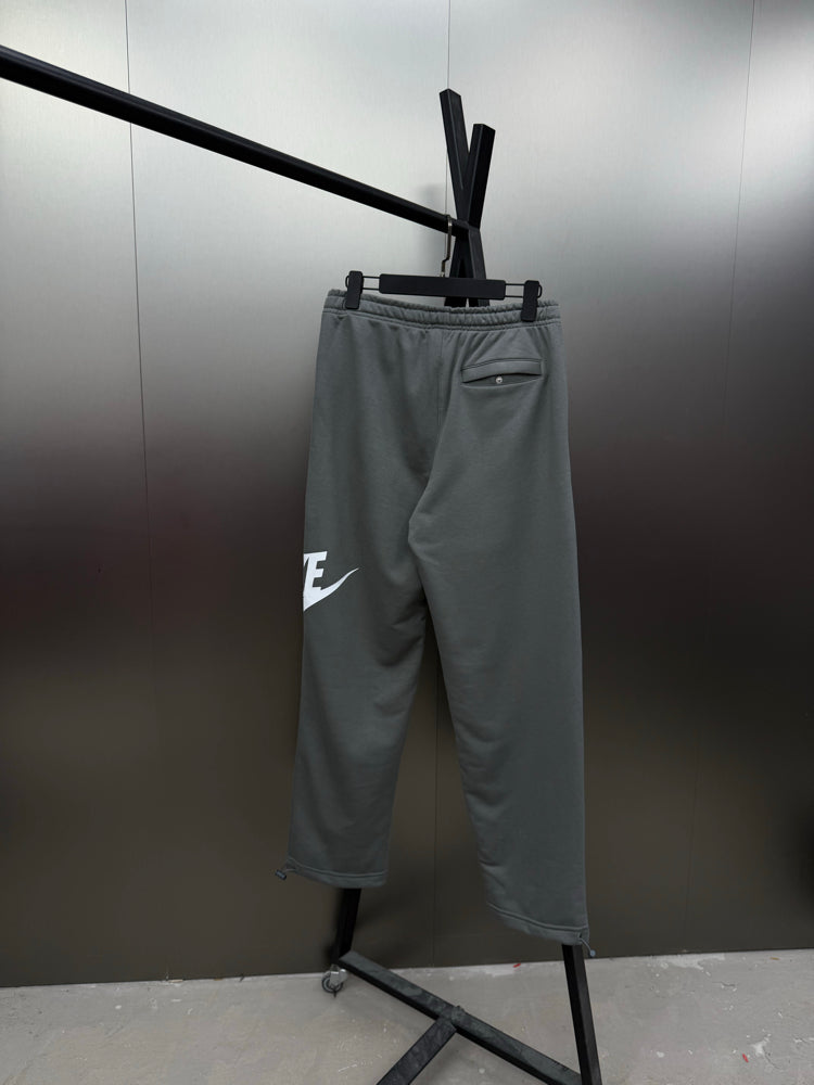 Calça Nike SWOOSH
