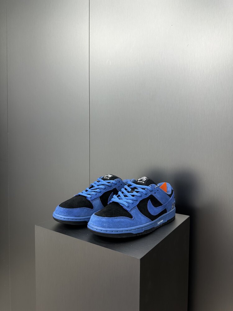 Tênis Nike Dunk SB Low Supreme