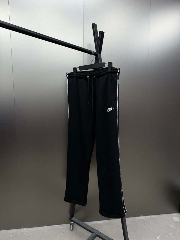 Calça Nike Sportswear Club Fleece