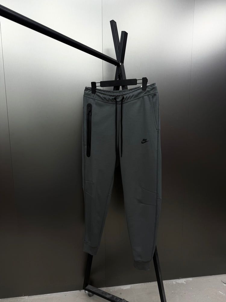 Calça Nike Tech Fleece Premium Jogger