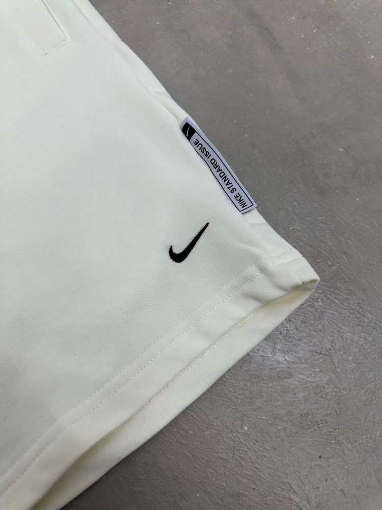 Short Nike STANDARD ISSUE