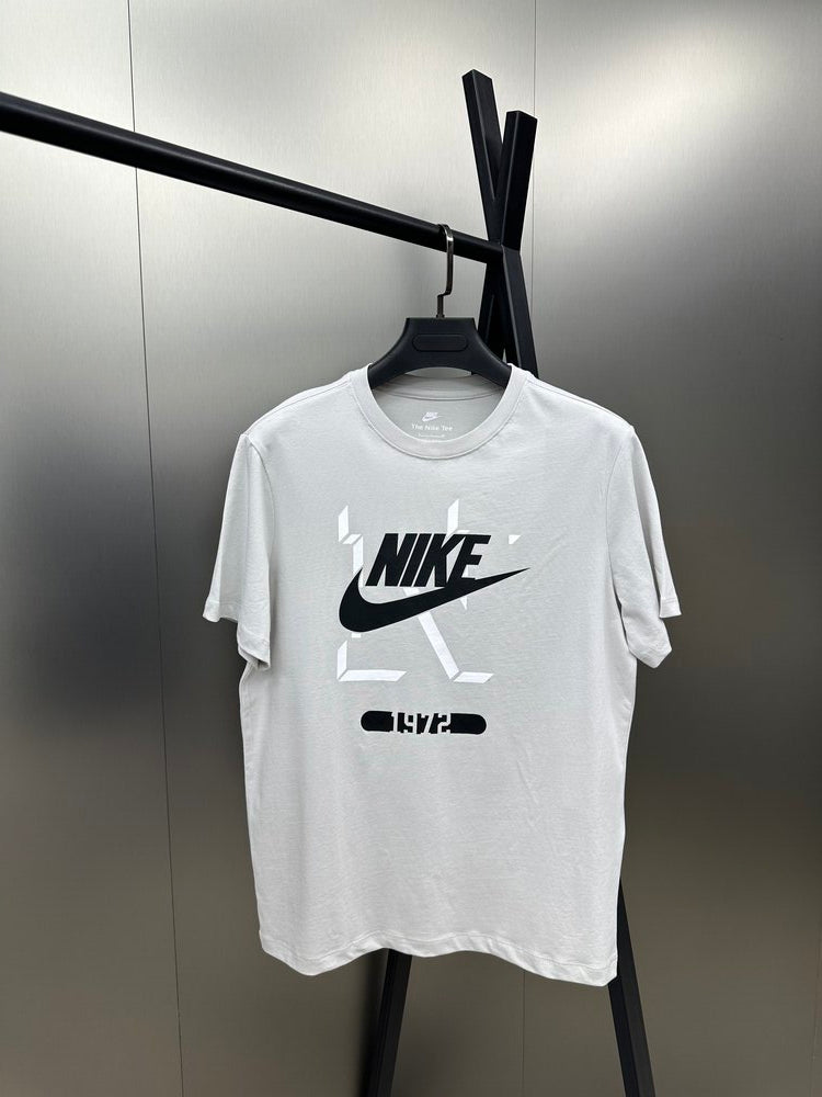 Camiseta Nike SWOOSH