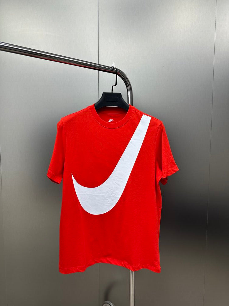 Camiseta Nike SWOOSH