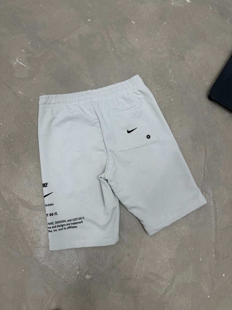 Short Nike SWOOSH