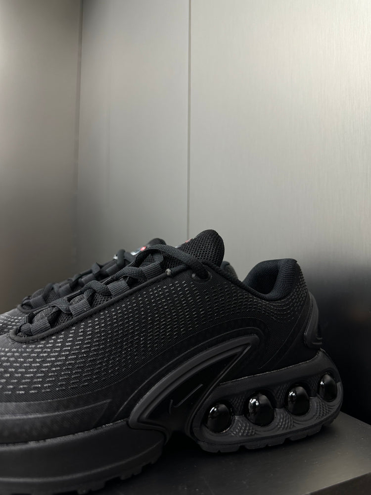 Nike Air Max DN Black